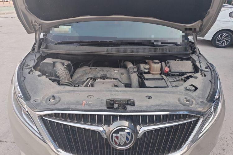 Used Buick GL8 2018 ES 28T Premium Model China VI Standard Engine Bay