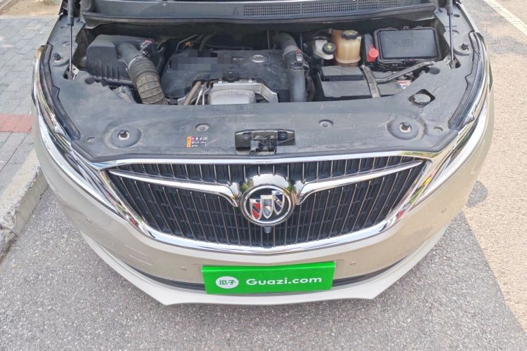 Used Buick GL8 2018 ES 28T Comfort Model China VI Standard Engine Bay