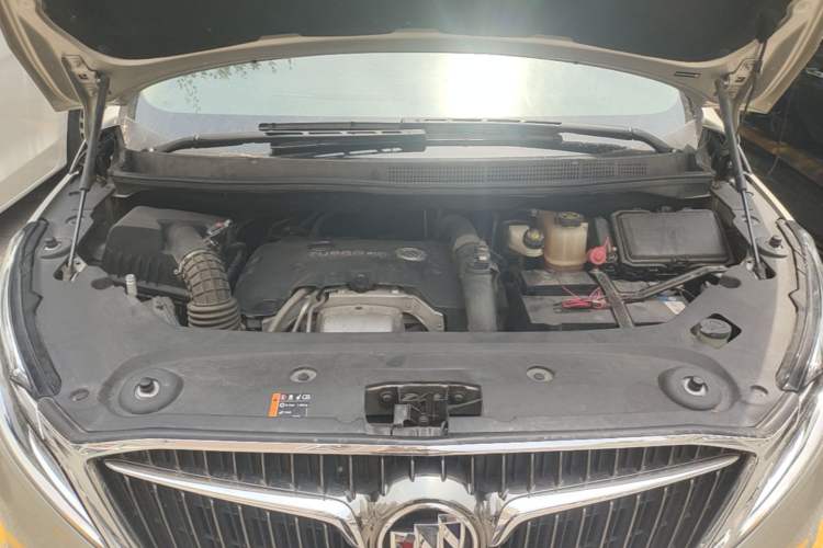 Used Buick GL8 2018 ES 28T Luxury Model China VI Standard Engine Bay