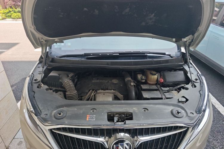 Used Buick GL8 2018 ES 28T Comfort Model China VI Standard Engine Bay