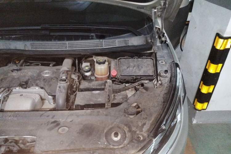 Used Buick GL8 2018 ES 28T Comfort Model China VI Standard Engine Bay Left