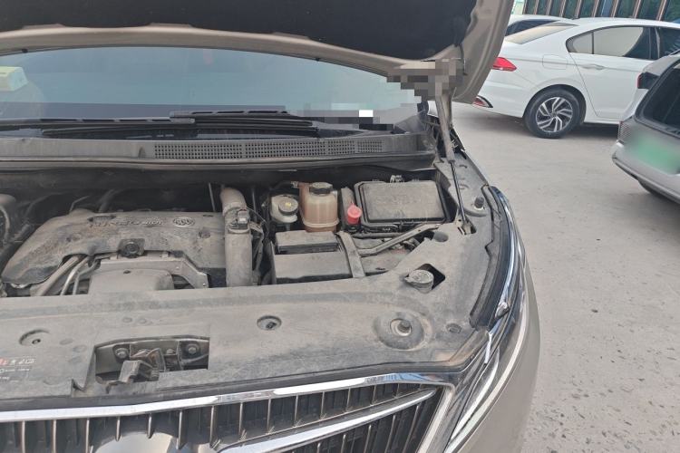 Used Buick GL8 2018 ES 28T Premium Model China VI Standard Engine Bay Left