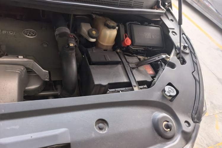 Used Buick GL8 2018 ES 28T Flagship Model China VI Standard Engine Bay Left