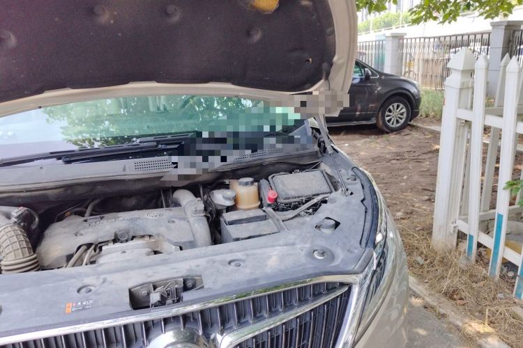 Used Buick GL8 2018 ES 28T Comfort Model China VI Standard Engine Bay Left