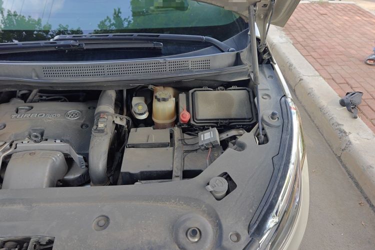 Used Buick GL8 2018 ES 28T Flagship Model China VI Standard Engine Bay Left