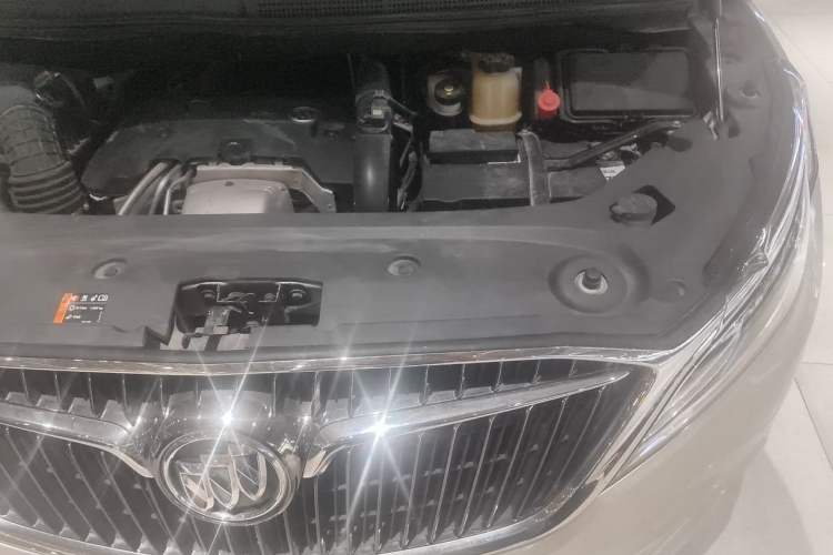 Used Buick GL8 2018 ES 28T Luxury Model China VI Standard Engine Bay Left