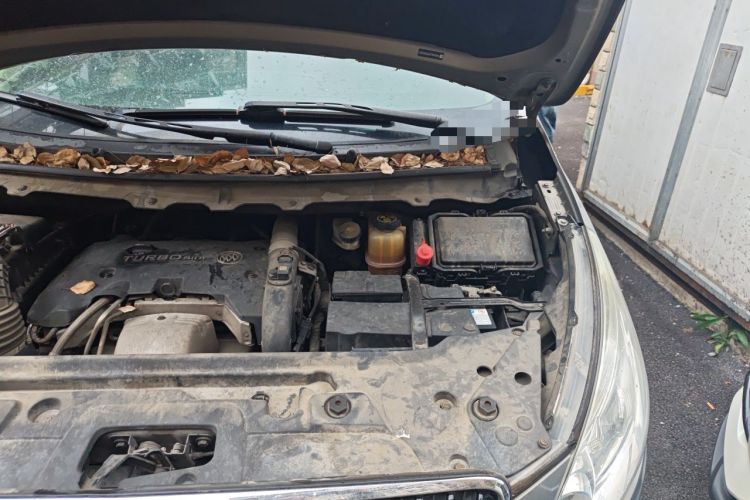 Used Buick GL8 2018 28T Comfort Model China VI Standard Engine Bay Left