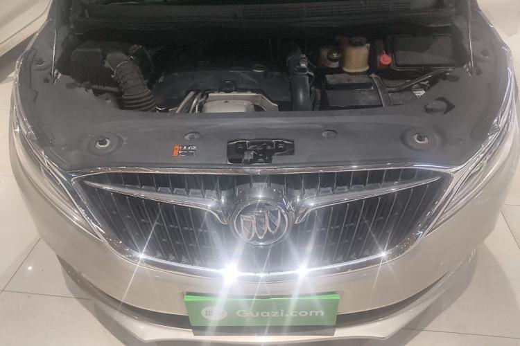 Used Buick GL8 2018 ES 28T Luxury Model China VI Standard Engine Bay