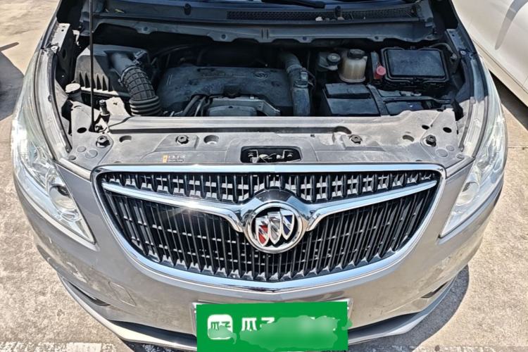 Used Buick GL8 2018 28T Luxury Model China VI Standard Engine Bay