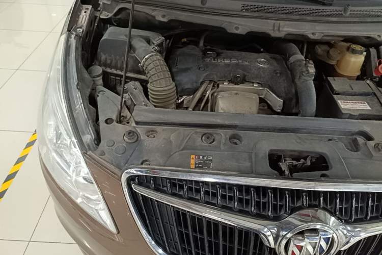 Used Buick GL8 2018 28T Comfort Model China VI Standard Engine Bay Right