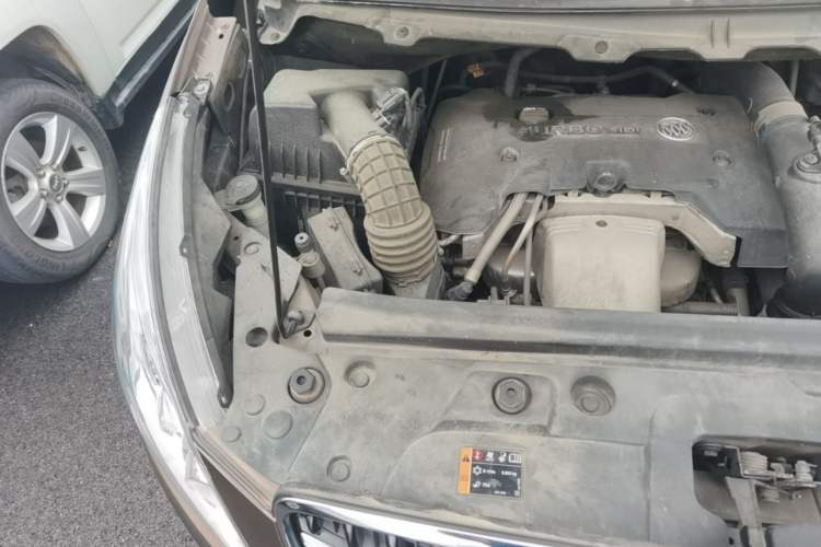 Used Buick GL8 2018 28T Comfort Model China VI Standard Engine Bay Right