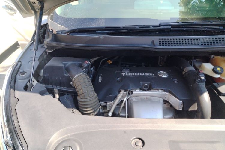 Used Buick GL8 2018 ES 28T Comfort Model China VI Standard Engine Bay Right