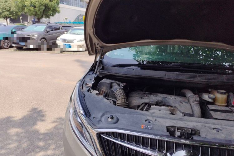 Used Buick GL8 2018 ES 28T Comfort Model China VI Standard Engine Bay Right