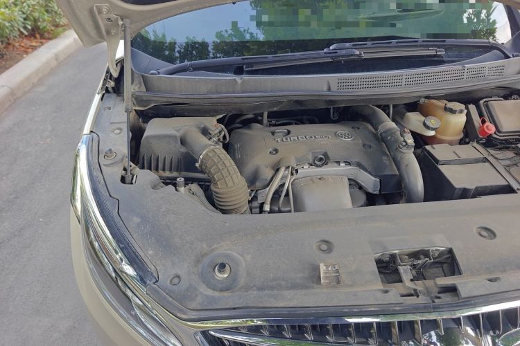 Used Buick GL8 2018 ES 28T Flagship Model China VI Standard Engine Bay Right
