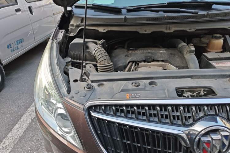 Used Buick GL8 2018 28T Comfort Model China VI Standard Engine Bay Right