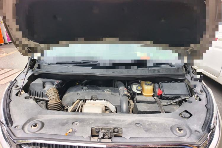 Used Buick GL8 2018 ES 28T Comfort Model China VI Standard Engine Bay