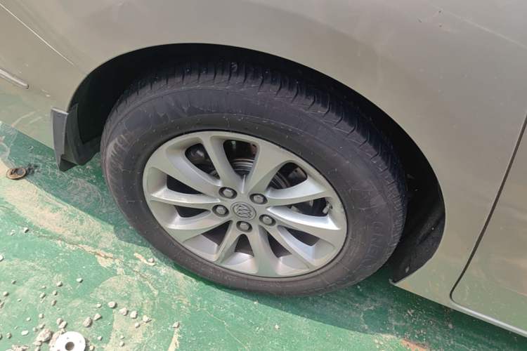 Used Buick GL8 2018 ES 28T Comfort Model China VI Standard Exterior 3