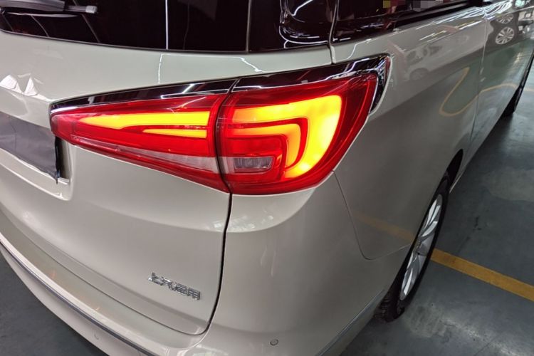 Used Buick GL8 2018 ES 28T Premium Model China VI Standard Exterior 3