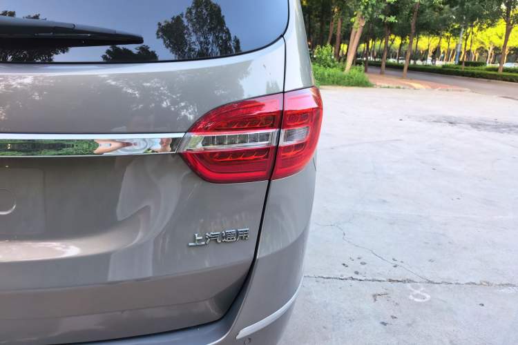 Used Buick GL8 2018 28T Luxury Model China VI Standard Exterior 3