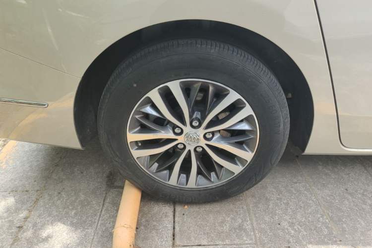 Used Buick GL8 2018 ES 28T Luxury Model China VI Standard Exterior 5