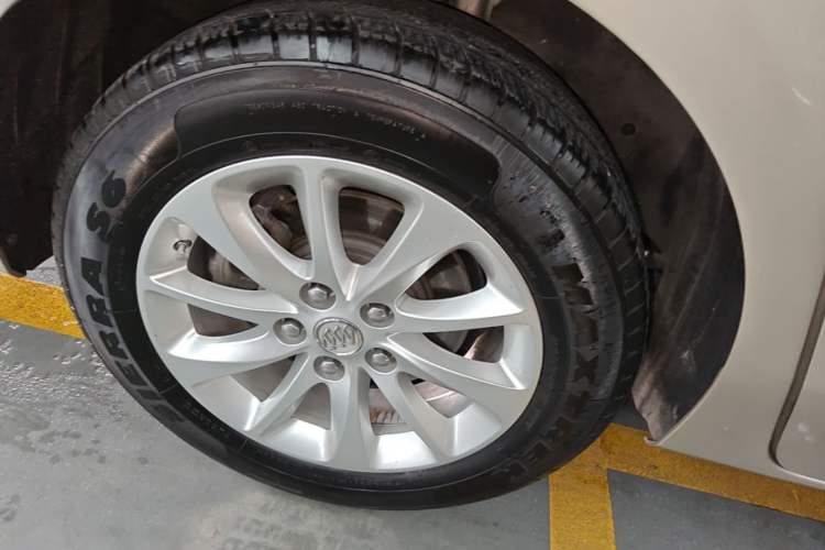 Used Buick GL8 2018 ES 28T Premium Model China VI Standard Exterior 5