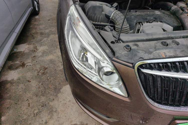 Used Buick GL8 2018 28T Luxury Model China VI Standard Exterior 6