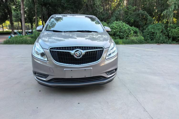 Used Buick GL8 2018 28T Luxury Model China VI Standard Front