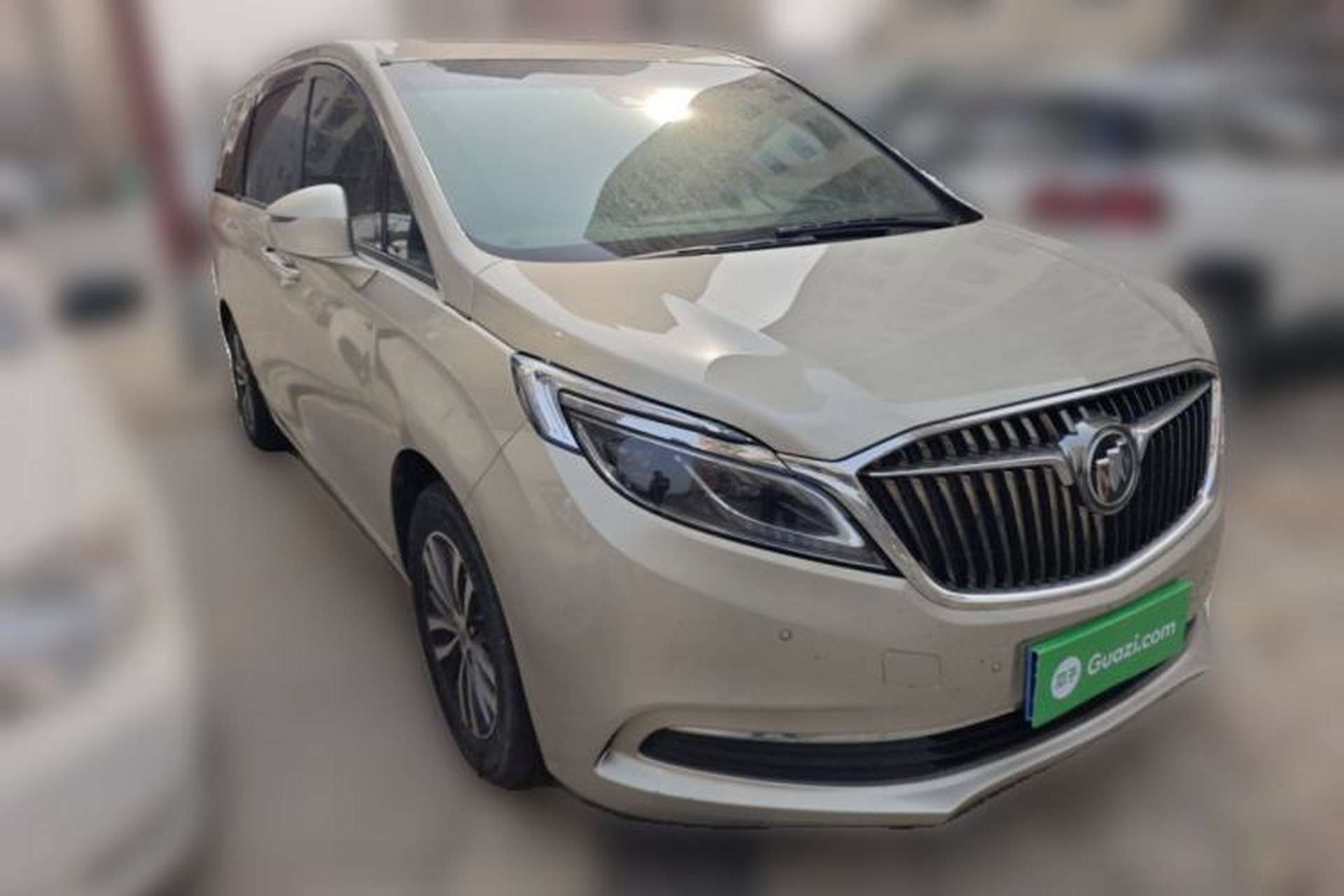 Used Buick GL8 2018 ES 28T Flagship Model China VI Standard Front Right 45 Deg