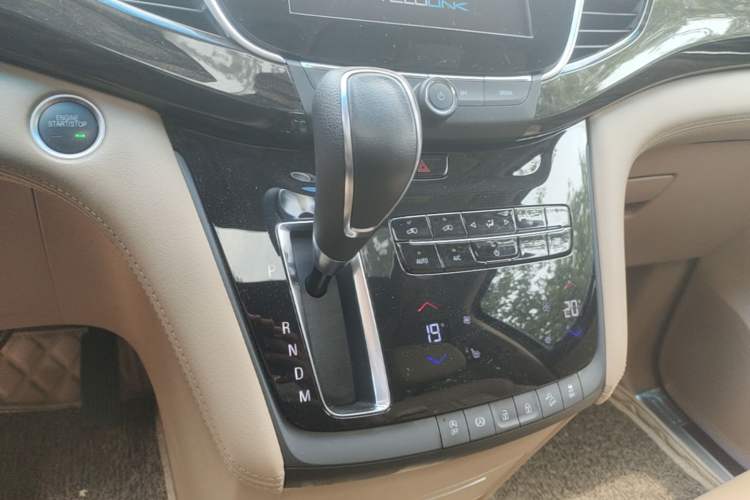 Used Buick GL8 2018 ES 28T Luxury Model China VI Standard Gear Lever