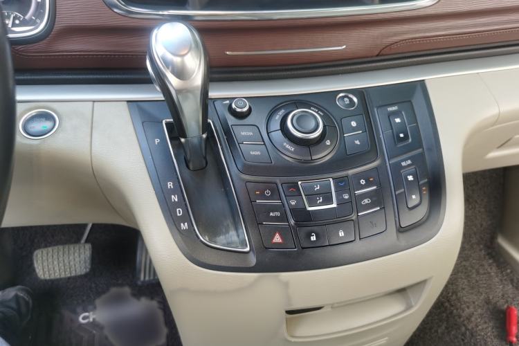 Used Buick GL8 2018 28T Luxury Model China VI Standard Gear Lever