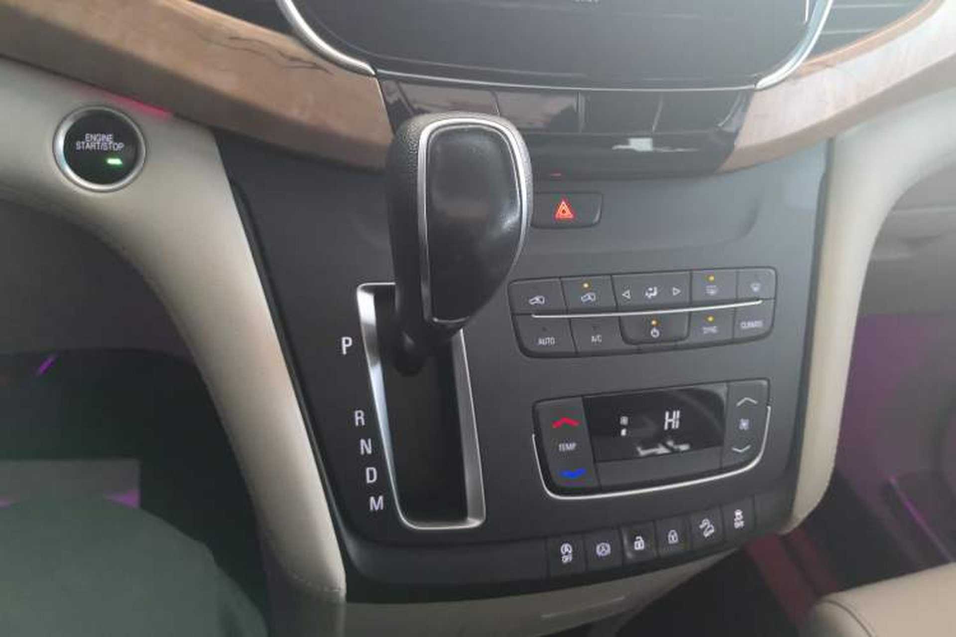 Used Buick GL8 2018 ES 28T Comfort Model China VI Standard Gear Lever