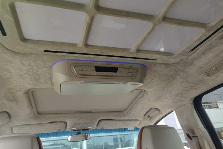 Used Buick GL8 2018 ES 28T Comfort Model China VI Standard Headliner