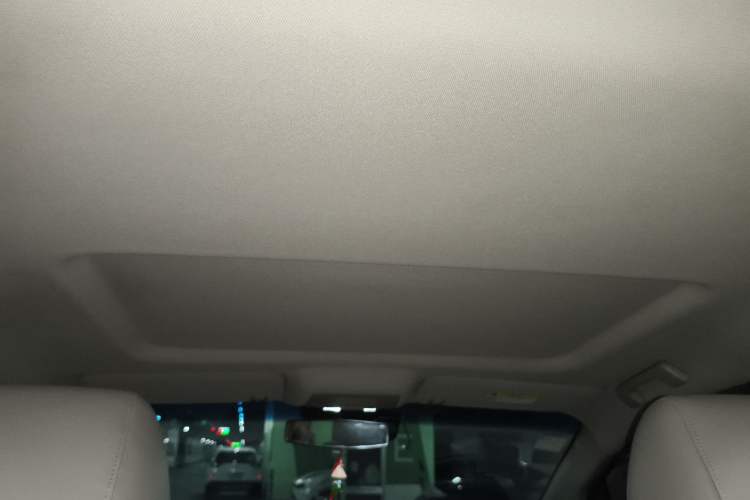 Used Buick GL8 2018 28T Comfort Model China VI Standard Headliner