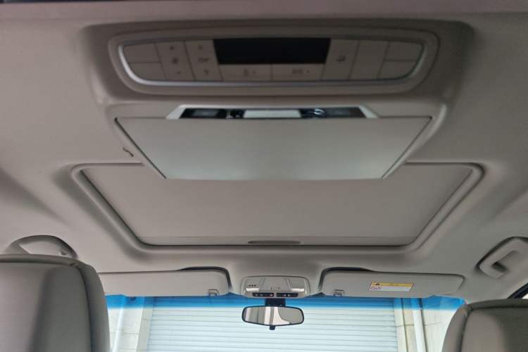 Used Buick GL8 2018 ES 28T Comfort Model China VI Standard Headliner
