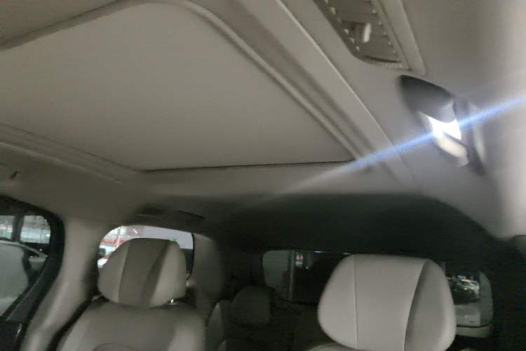 Used Buick GL8 2018 ES 28T Luxury Model China VI Standard Headliner