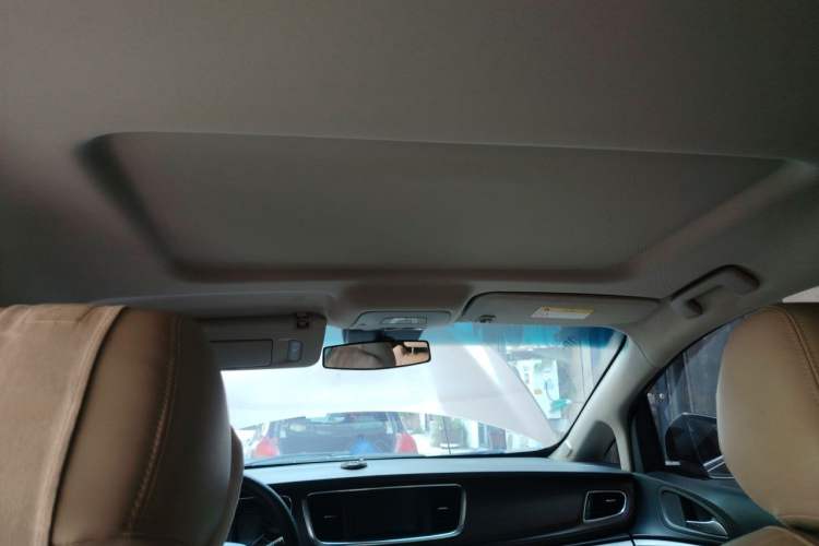 Used Buick GL8 2018 28T Comfort Model China VI Standard Headliner