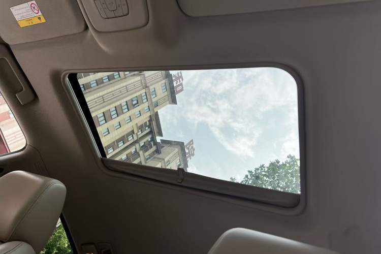 Used Buick GL8 2018 28T Prestige Version China VI Standard Headliner