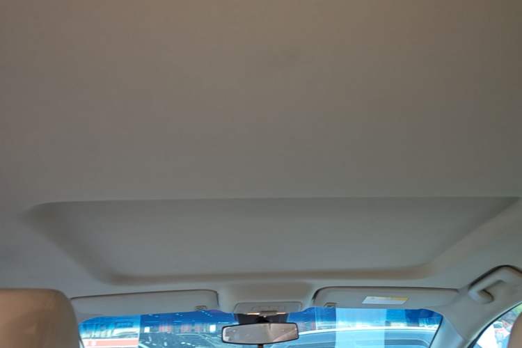 Used Buick GL8 2018 28T Comfort Model China VI Standard Headliner
