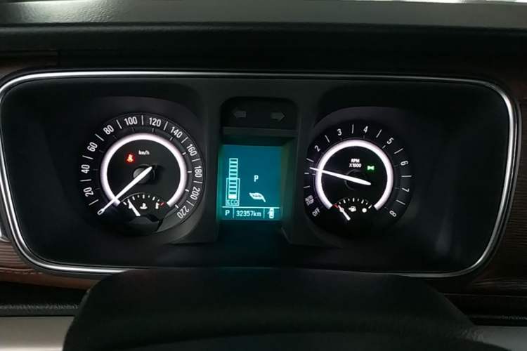 Used Buick GL8 2018 28T Comfort Model China VI Standard Instrument Cluster