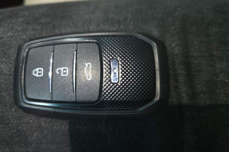 Used Buick GL8 2018 ES 28T Comfort Model China VI Standard Interior 1