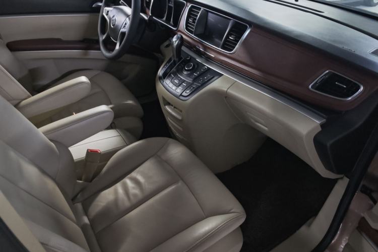 Used Buick GL8 2018 28T Luxury Model China VI Standard Interior 2