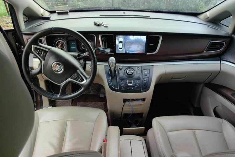 Used Buick GL8 2018 28T Luxury Model China VI Standard Interior 2