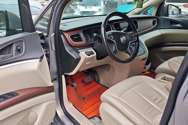 Used Buick GL8 2018 28T Luxury Model China VI Standard Interior 3