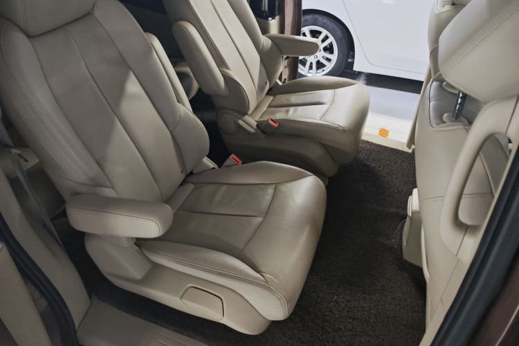 Used Buick GL8 2018 28T Luxury Model China VI Standard Interior 3