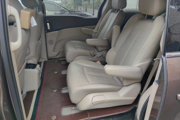Used Buick GL8 2018 28T Luxury Model China VI Standard Interior 4