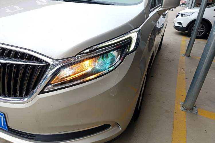 Used Buick GL8 2018 ES 28T Comfort Model China VI Standard Left Front Headlight