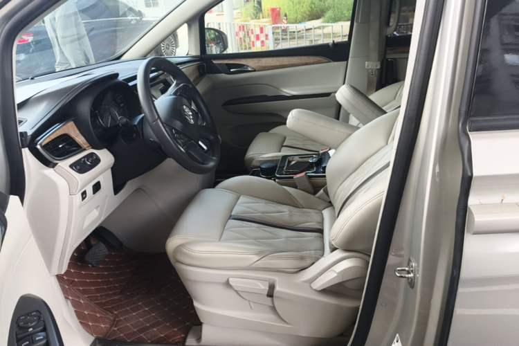 Used Buick GL8 2018 ES 28T Comfort Model China VI Standard Left Front Seat