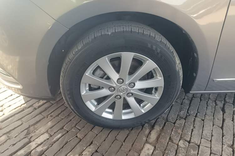 Used Buick GL8 2018 28T Luxury Model China VI Standard Left Front Wheel Hub