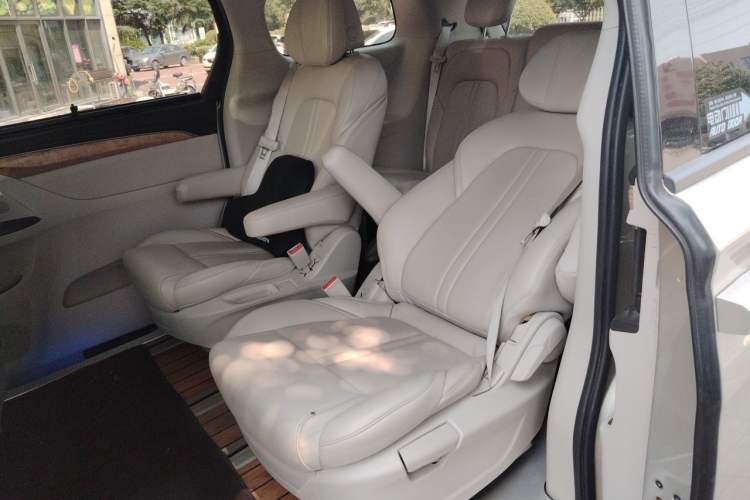 Used Buick GL8 2018 ES 28T Comfort Model China VI Standard Left Rear Seat