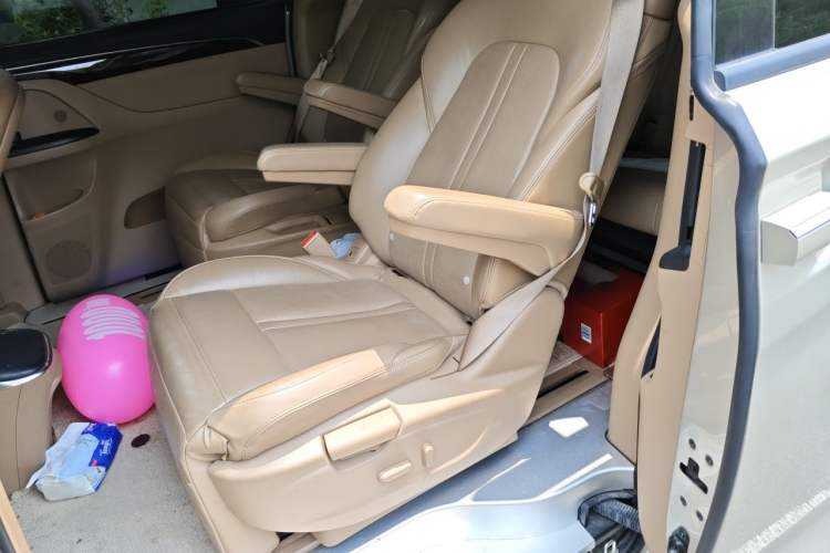 Used Buick GL8 2018 ES 28T Luxury Model China VI Standard Left Rear Seat